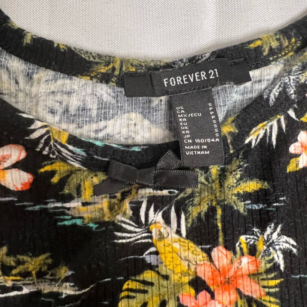 Tank top - Picture 2 of 2
